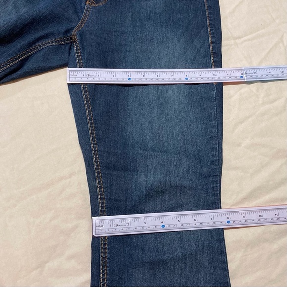 Torrid Source of Wisdom Blue Jeans | Flare Leg | Stretchy - Picture 4 of 15